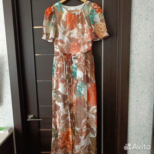 Платье женское 44 46