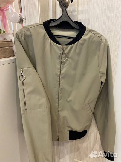 Ветровка-бомбер xs хаки
