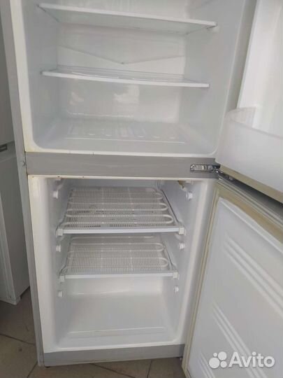 Холодильник Samsung