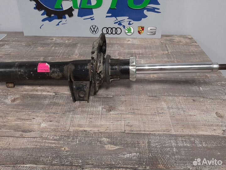 Амортизатор передний VAG