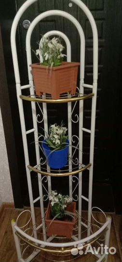 Подставка под цветы