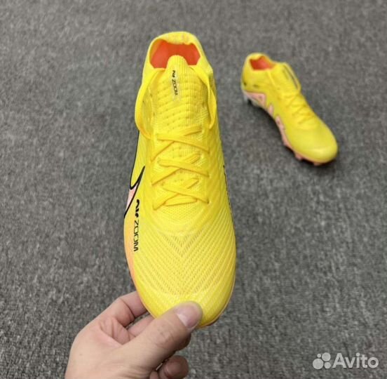 Футбольные бутсы