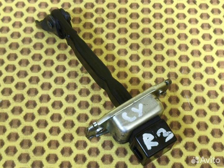 Ограничитель двери задний правый Mitsubishi Lancer