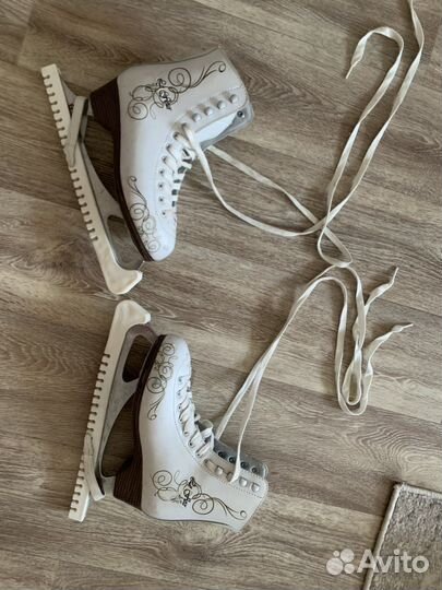 Коньки женские