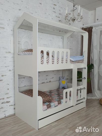 Двухъярусная кровать Домик