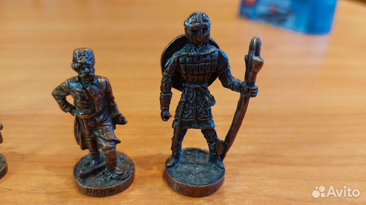 Металлические солдатики