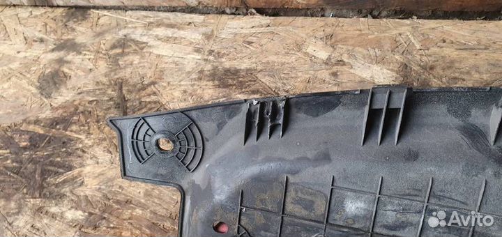 Кожух замка капота Kia Sportage 2016-2021