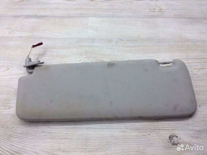 Козырек солнцезащитный (внутри) правый Bmw 7-Серия