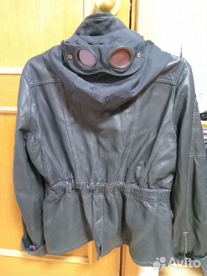 Куртка кожаная женская с очками