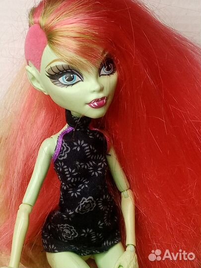 Кукла Венера монстр хай 2008г