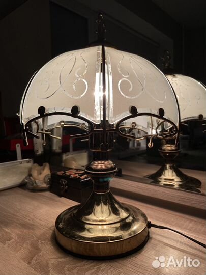 Лампа настольная