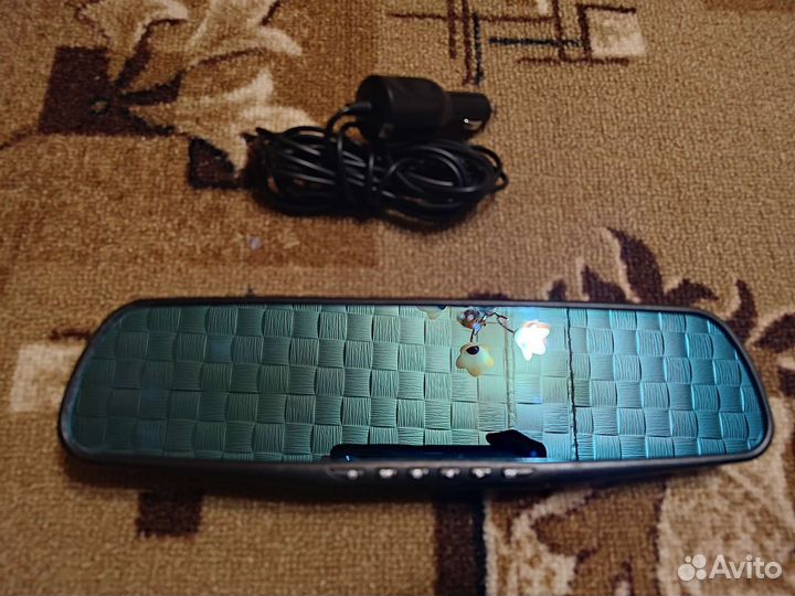 Зеркало заднего вида салонное