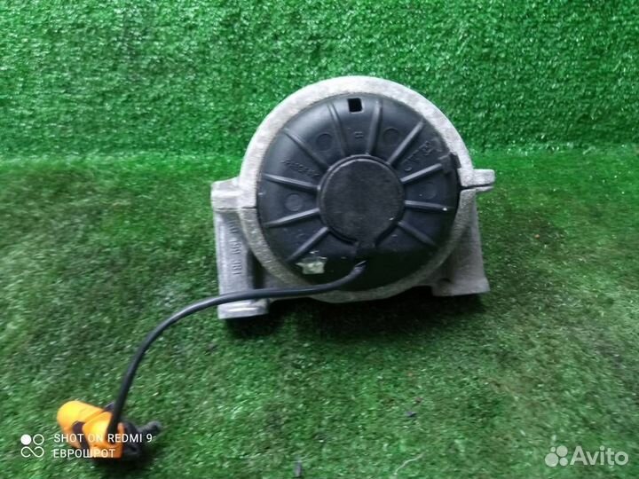 Подушка двигателя правая Audi A4 (B8) (2007-2015)