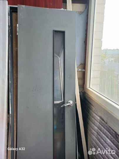 Дверь межкомнатная 600 с коробкой бу