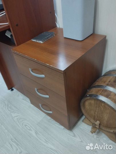 Тумба выкатная 3 ящика бу