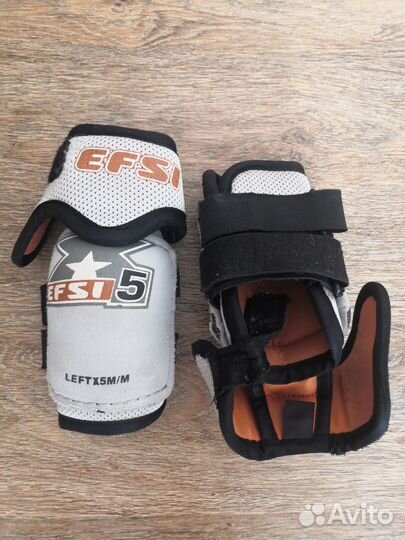 Хоккейная форма, коньки и баул