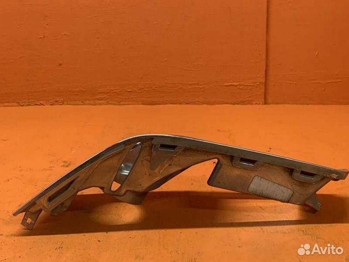 Рамка противотуманной фары передняя левая Cadillac