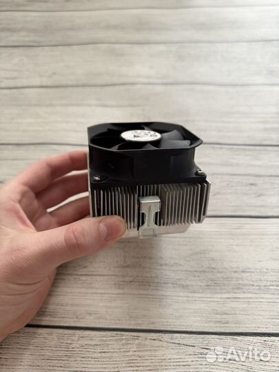 Кулер охлаждения процессора