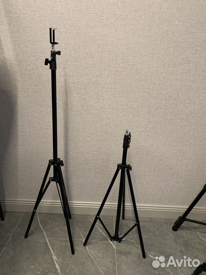 Универсальный металлический штатив напольный