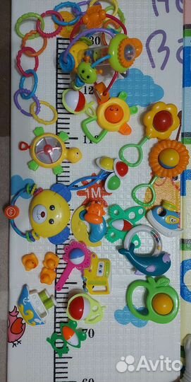 Пакет погремушек, мягких игрушек