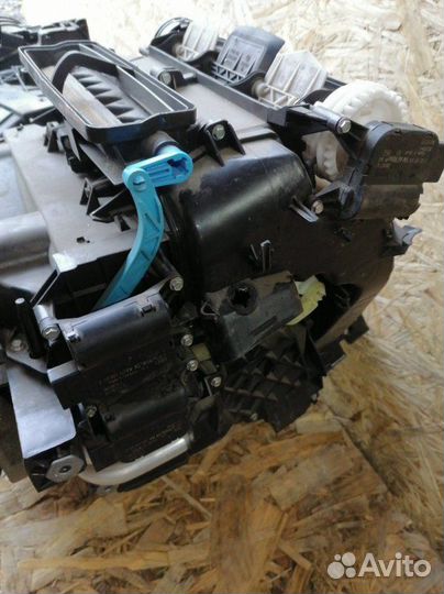 Корпус отопителя (печки ) Volkswagen Golf Jetta 5