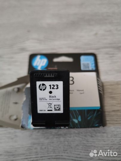 Картридж HP 123 (F6V17AE) черный