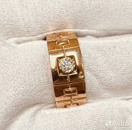 Золотое кольцо с камнем 21,5р