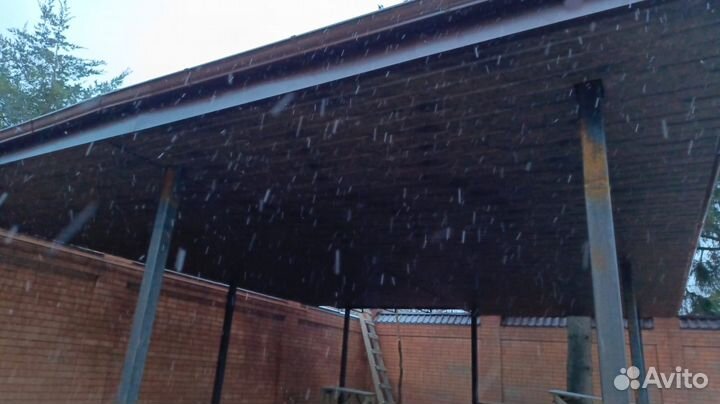 Навесы из поликарбоната, профлиста, мягкой кровли