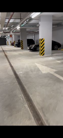 Машиноместо, 14 м²