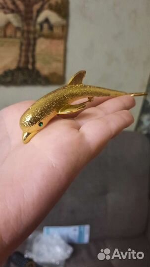 Наплечная крупная брошь дельфин