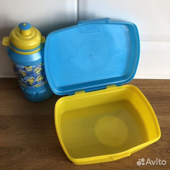 Бутылка поильник и ланчбокс Миньоны