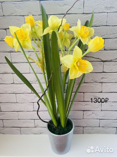 Искусственные цветы букеты зелень декор