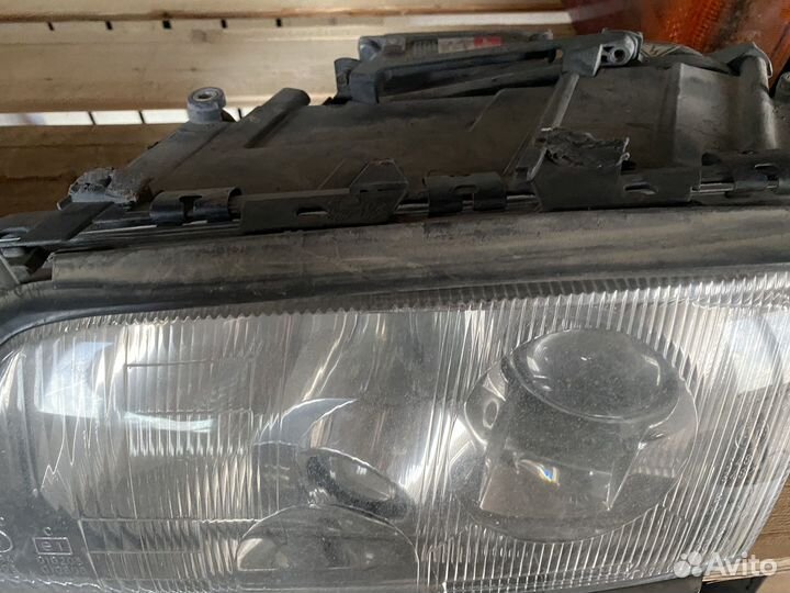 Фара ауди а8 д2