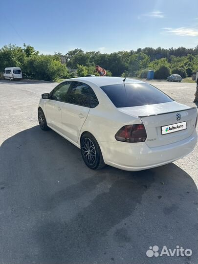 Volkswagen Polo 1.6 AT, 2012, 227 000 км