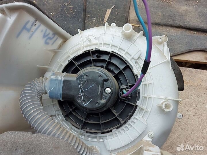 Моторчик печки Мазда 3 bl