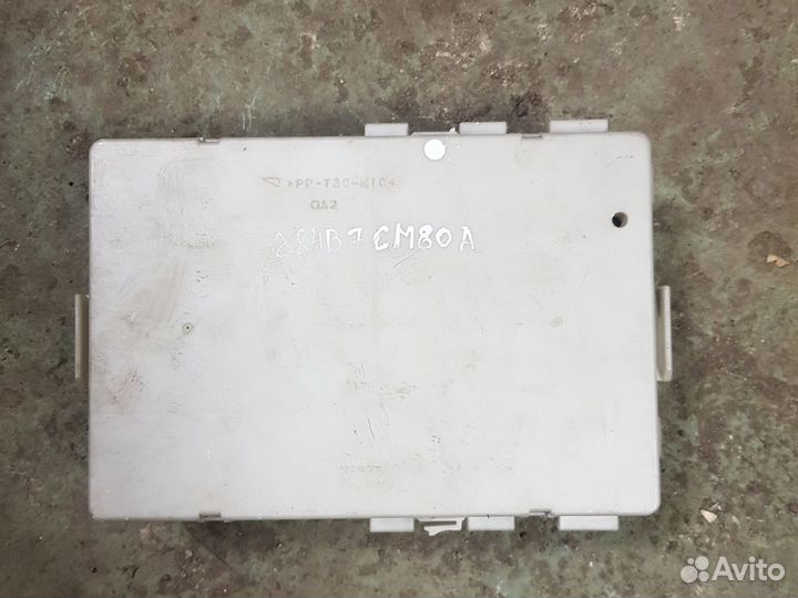 Блок предохранителей Infiniti FX35 FX45 S50