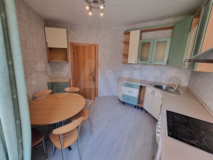 3-к. квартира, 78 м², 1/16 эт.