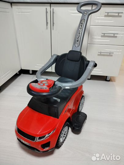 Машинка каталка толокар с ручкой