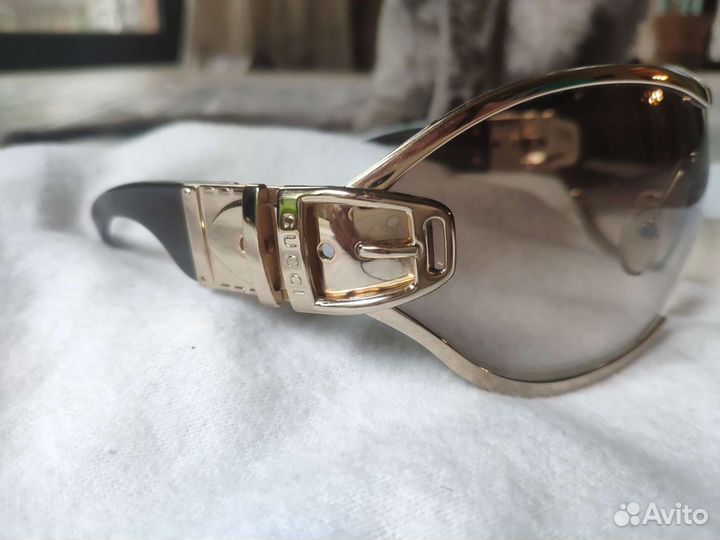 Солнцезащитные очки gucci