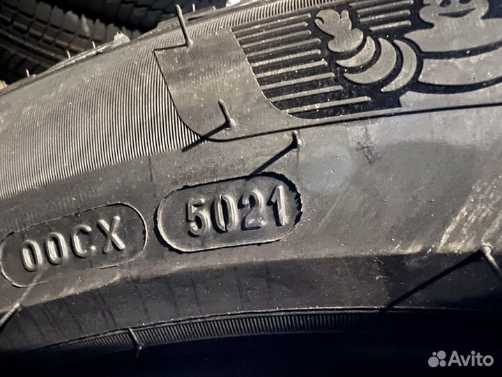 Michelin X-Ice North 4 295/40 R21 111T