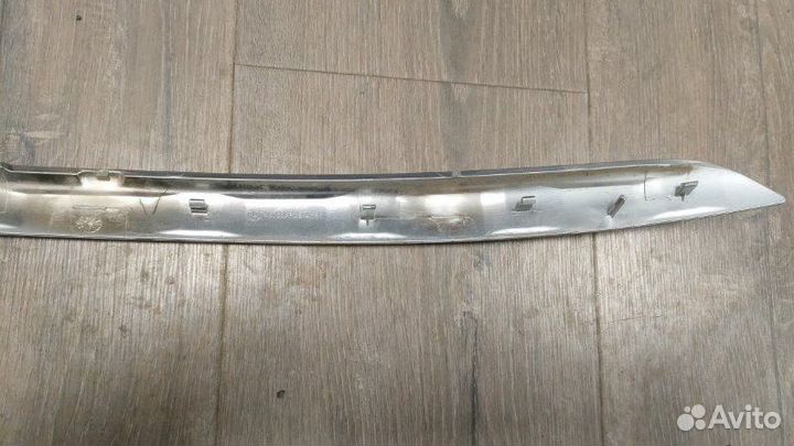 Накладка обшивки двери задняя правая Mercedes Gl