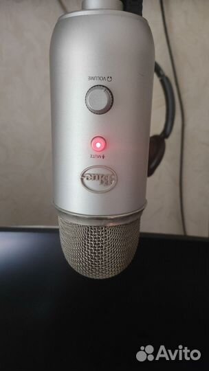 Микрофон blue yeti