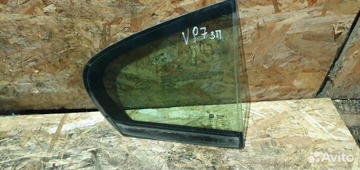 Стекло двери задней правой форточка Opel Insignia