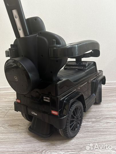 Машинка каталка толокар с ручкой