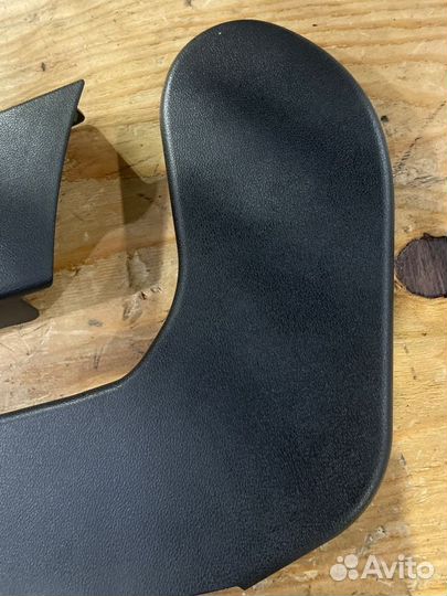 Пластик сиденья задний правый Mercedes-Benz