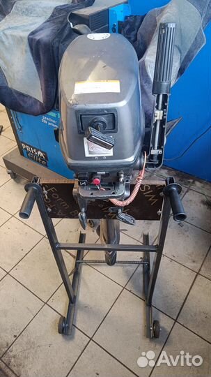 Лодочный мотор Tohatsu 5.Длинная нога