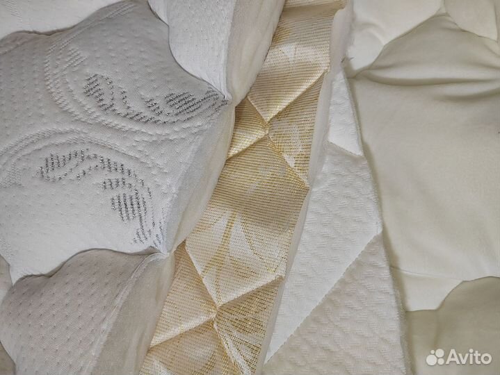 Обрезь поролона, синтепона, стежки