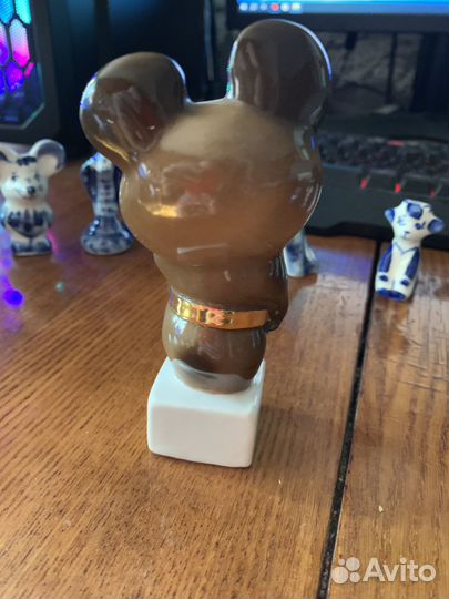 Фигурки гжель и олимпийский мишка СССР