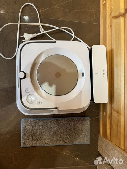 Моющий робот- пылесос Irobot jet m6