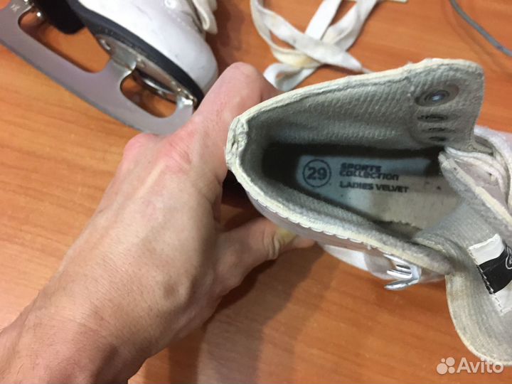 Продаются коньки фигурные 29 размер